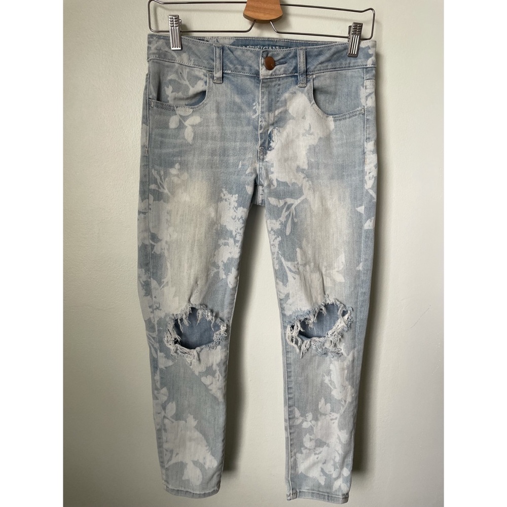 American Eagle Distressed Jegging Crop Jeans Size 6